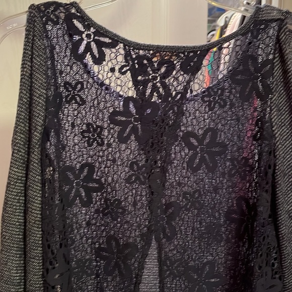 Hollister Top Size Small Brand New - Picture 6 of 7